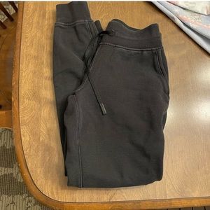 Lululemon black scuba joggers